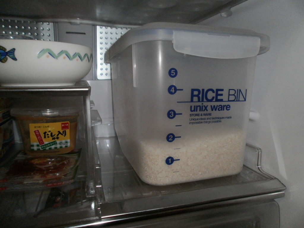 31キロ入ります愛妻庫　米用冷蔵庫　米保存